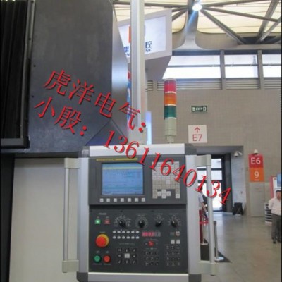 觸摸屏懸臂操作機箱，全鋁材質(zhì)陽極氧化表面，吊臂箱移動支架